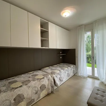 Immobiliare Jvl - White * Lido di Jesolo